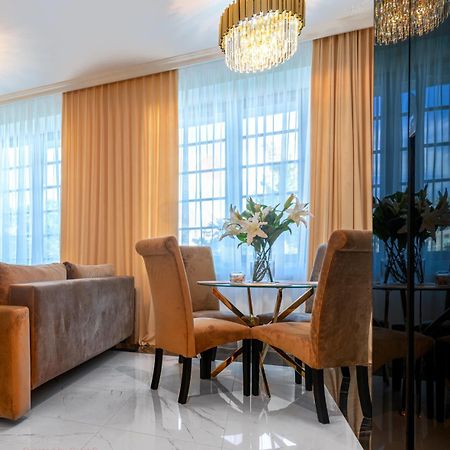 Apartament Versace Jana Pawla Breslavia Esterno foto