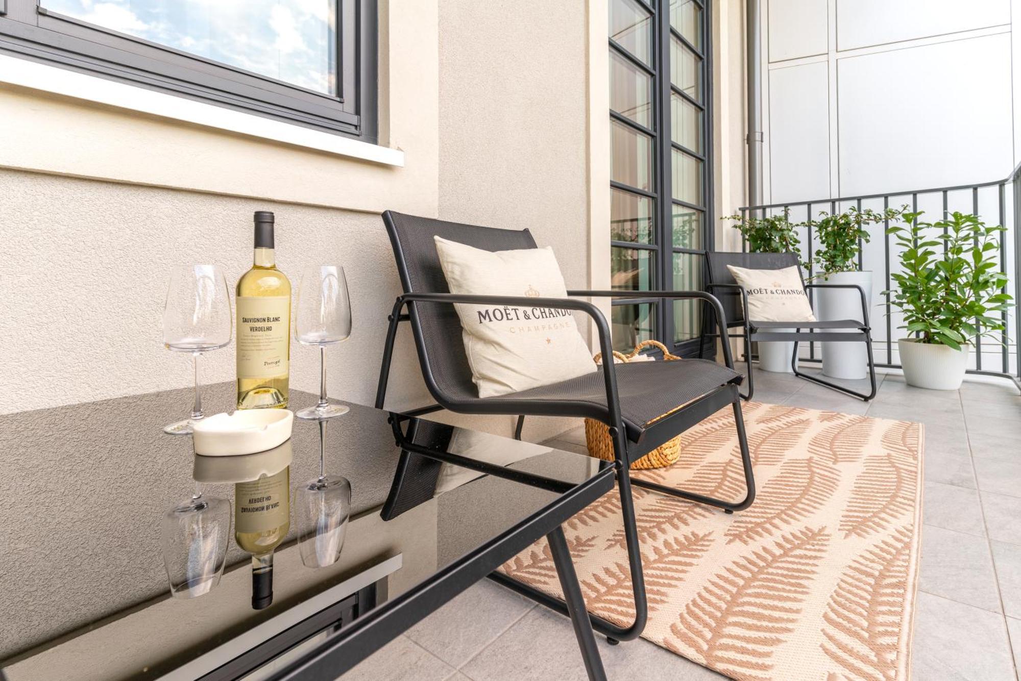 Apartament Versace Jana Pawla Breslavia Esterno foto